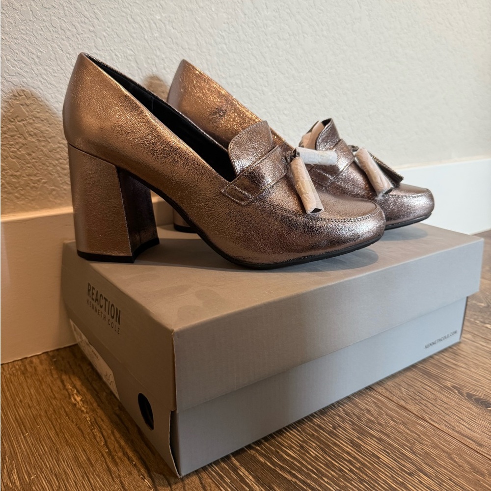Kenneth Cole Reaction “Happy Change” Metallic Loafer Heels – Size 9 (Medium)